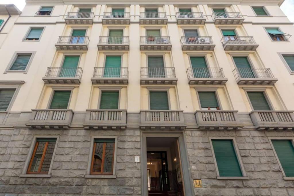 Stylish Four Bedrooms Apartment - Florence Center ภายนอก รูปภาพ