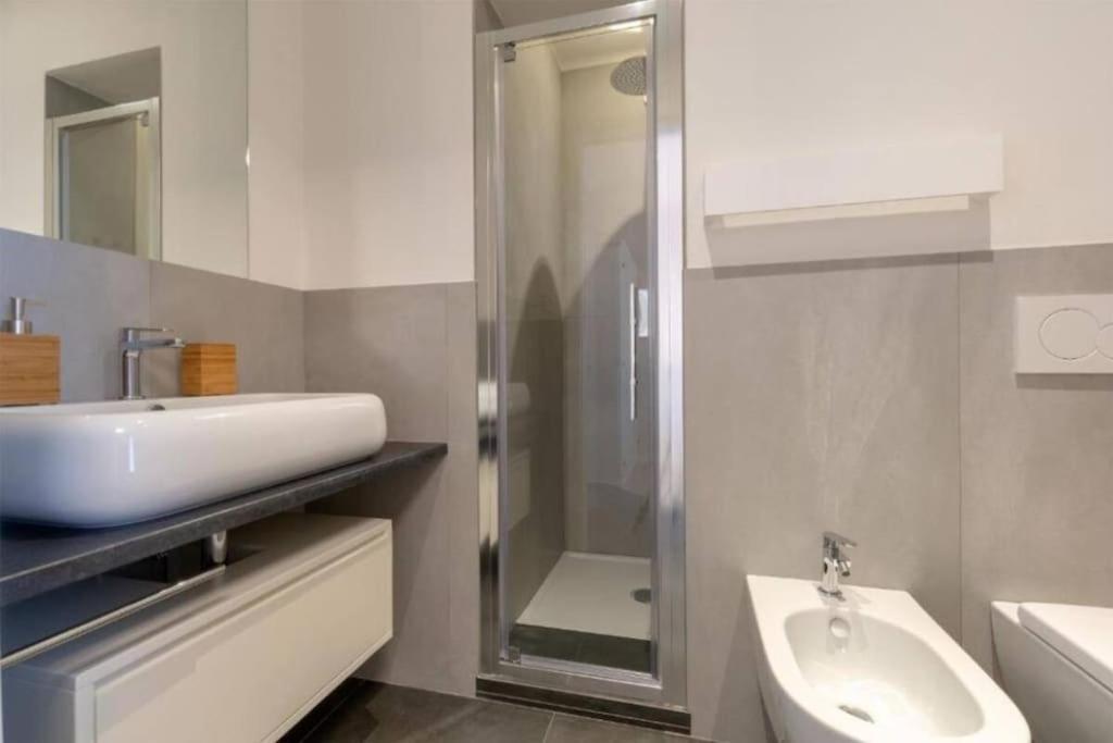 Stylish Four Bedrooms Apartment - Florence Center ภายนอก รูปภาพ